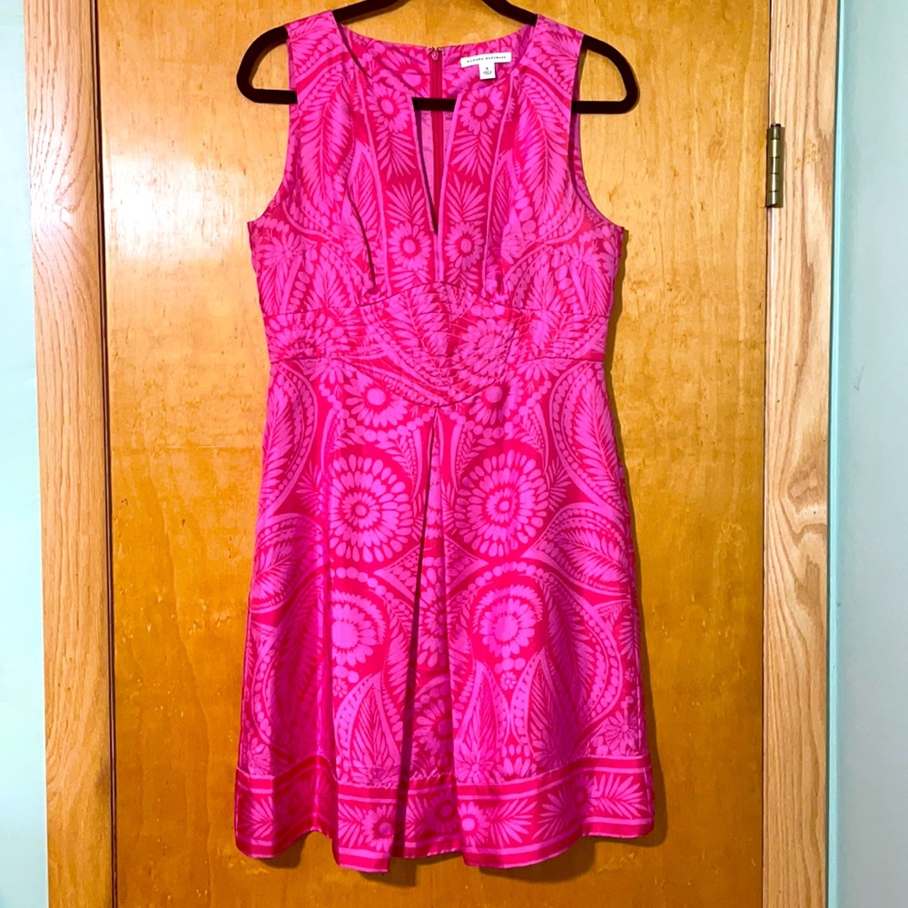 "Banana Republic" Pink Sleeveless Print Dress - Size 8